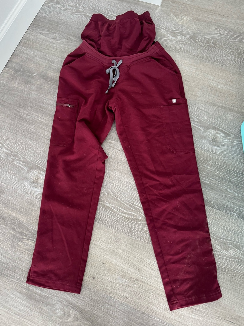 Figs Burgundy Maternity scrub joggers ✨